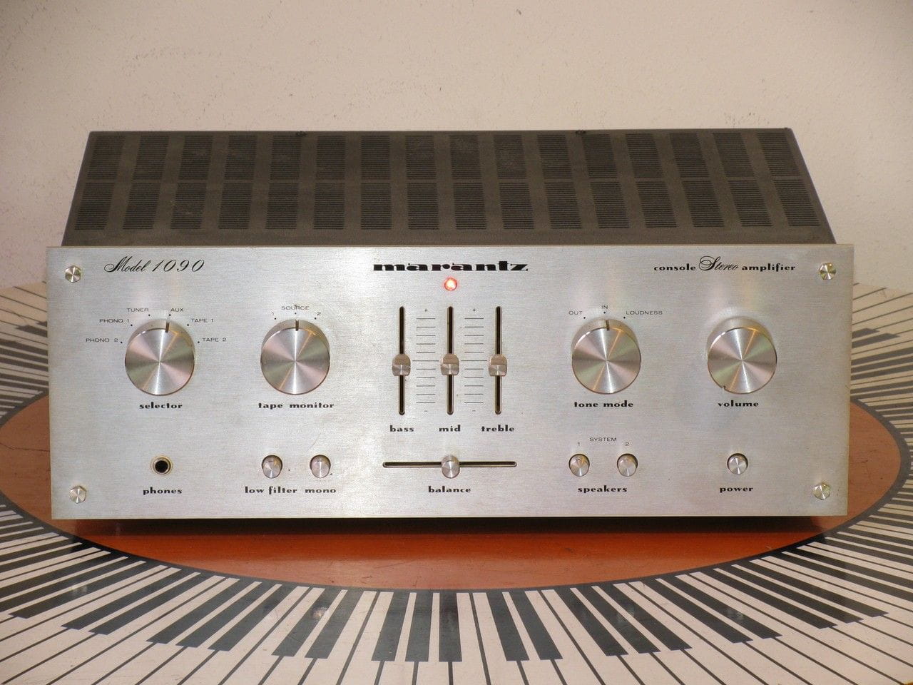 Marantz 1090