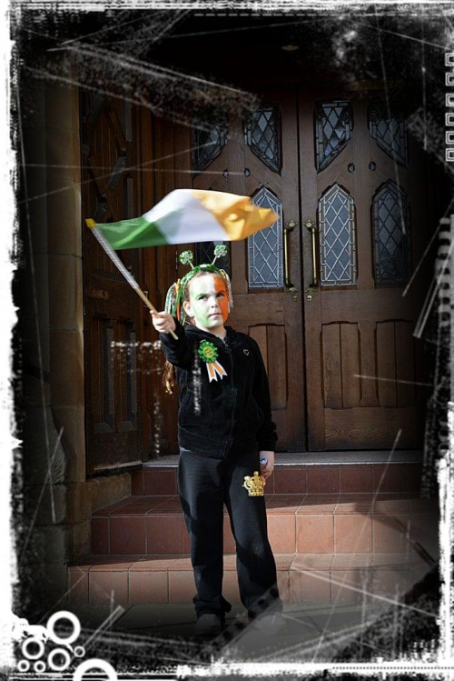 Prawdziwa Irlandzka patriotka:)
Na swiecie swietego Patryka
Coldbridge , Szkocja