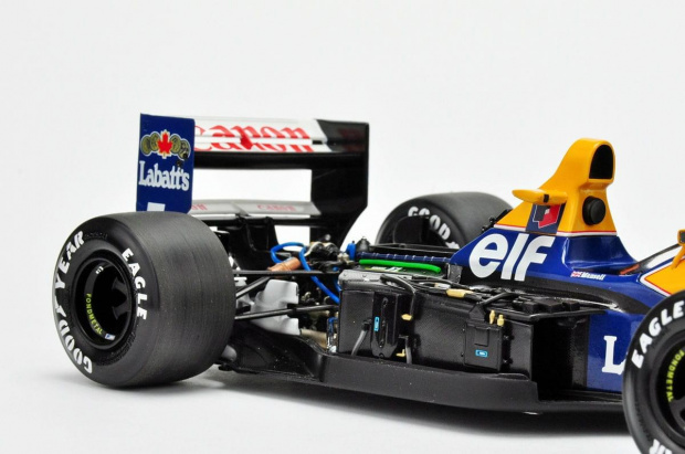 Williams Renault FW14B #5 Nigel Mansell 1992 - 1:18 Exoto