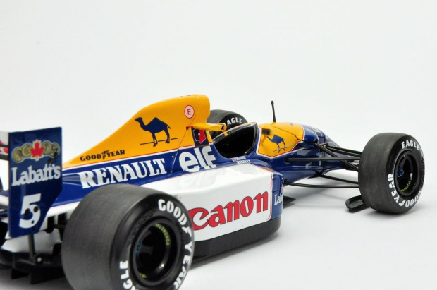 Williams Renault FW14B #5 Nigel Mansell 1992 - 1:18 Exoto