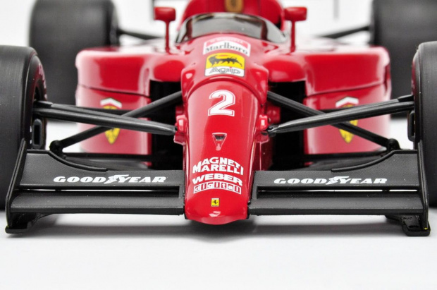 Ferrari 641/2 #2 Nigel Mansell 1990 - 1:18 Exoto