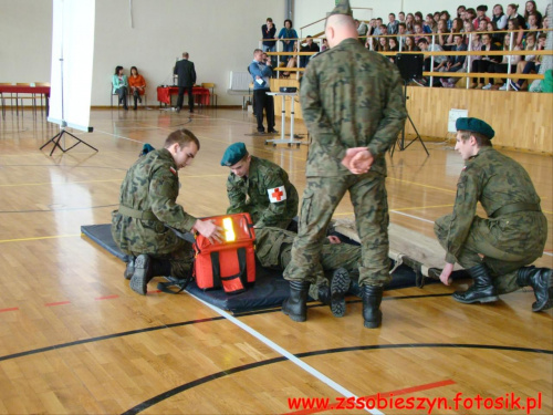 21 marca 2012 młodzież naszej szkoły wzięła udział w IX Targach Edukacyjnych w zorganizowanych w ZSO nr 2 Rykach #Sobieszyn #Brzozowa #KlasaWojskowa