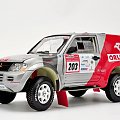 Mitsubishi Pajero #203 Komornicki/Marton Rajd Dubaju 2003 - 1:18 Solido