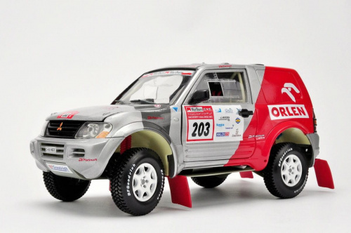 Mitsubishi Pajero #203 Komornicki/Marton Rajd Dubaju 2003 - 1:18 Solido