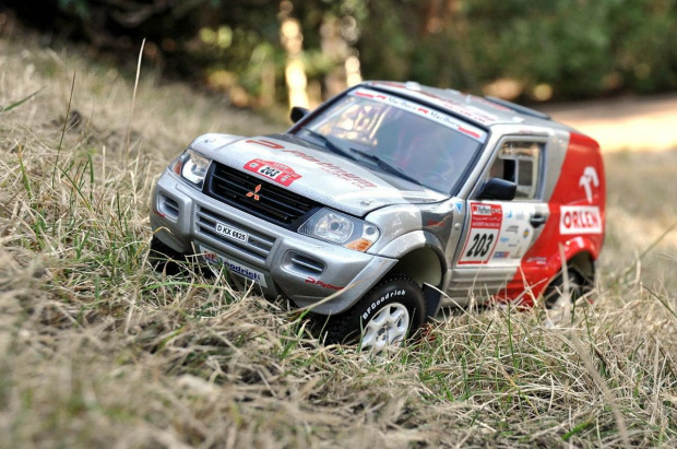 Mitsubishi Pajero #203 Komornicki/Marton Rajd Dubaju 2003 - 1:18 Solido