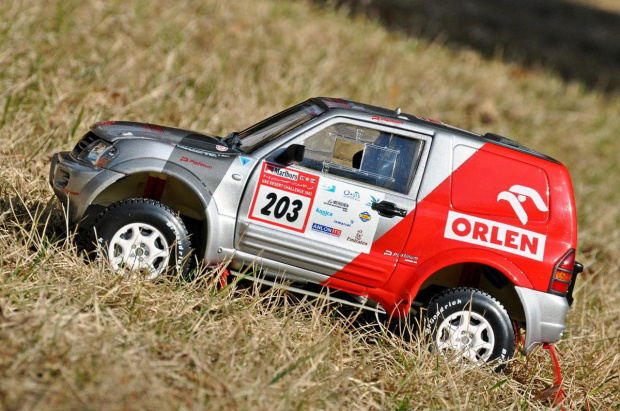 Mitsubishi Pajero #203 Komornicki/Marton Rajd Dubaju 2003 - 1:18 Solido