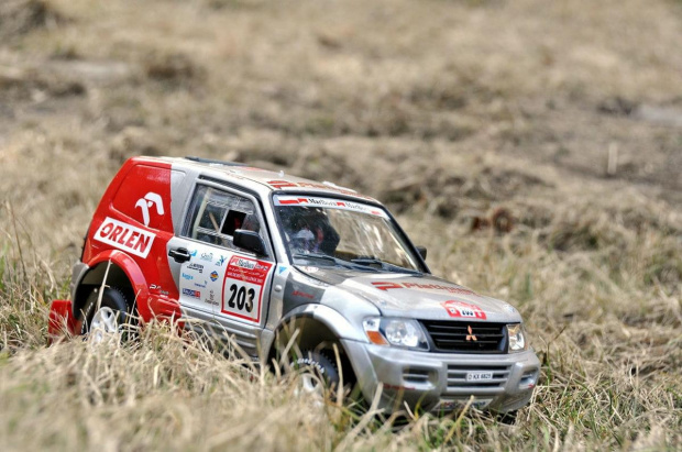 Mitsubishi Pajero #203 Komornicki/Marton Rajd Dubaju 2003 - 1:18 Solido