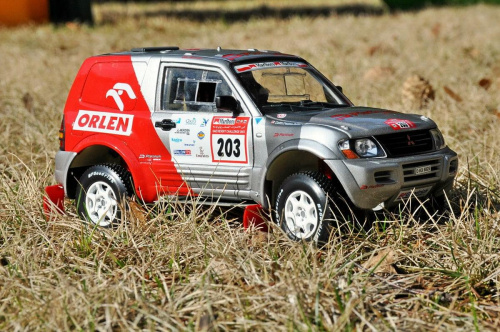 Mitsubishi Pajero #203 Komornicki/Marton Rajd Dubaju 2003 - 1:18 Solido