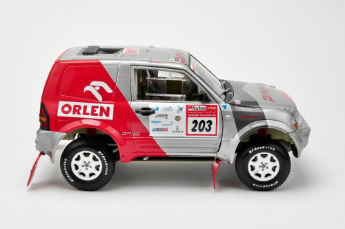 Mitsubishi Pajero #203 Komornicki/Marton Rajd Dubaju 2003 - 1:18 Solido