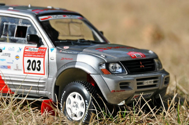 Mitsubishi Pajero #203 Komornicki/Marton Rajd Dubaju 2003 - 1:18 Solido