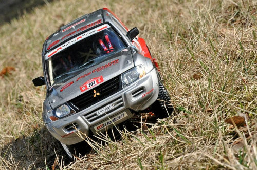 Mitsubishi Pajero #203 Komornicki/Marton Rajd Dubaju 2003 - 1:18 Solido