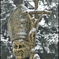 Dziś, 2 kwietnia 2012 roku, mija 7 lat od śmierci papieża Jana Pawła II. Papież odszedł 2 kwietnia 2005 roku o godzinie 21:37. O tej porze wiernych zgromadzonych na placu Świętego Piotra poinformował o śmierci papieża arcybiskup Leonardo Sandri słowami...