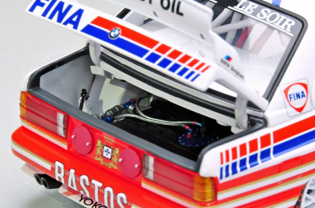 BMW M3 (E30) #5 J.M. Martin/S.Soper/Ch.Danner Winner 24h Spa 1992 - 1:18 Minichamps