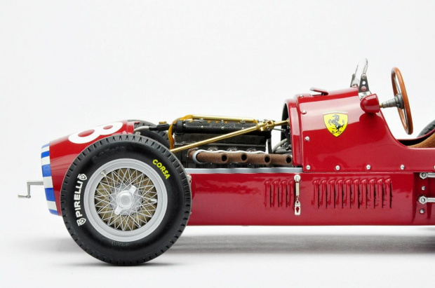 Ferrari F500 F2 Short Nose #28 Nino Farina 2nd 1953 Swiss GP - 1:18 EXOTO