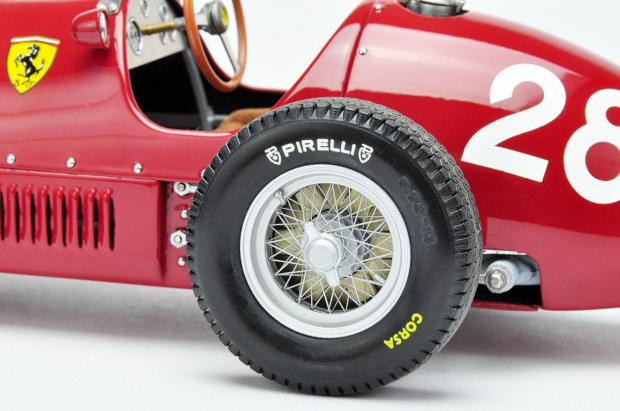 Ferrari F500 F2 Short Nose #28 Nino Farina 2nd 1953 Swiss GP - 1:18 EXOTO