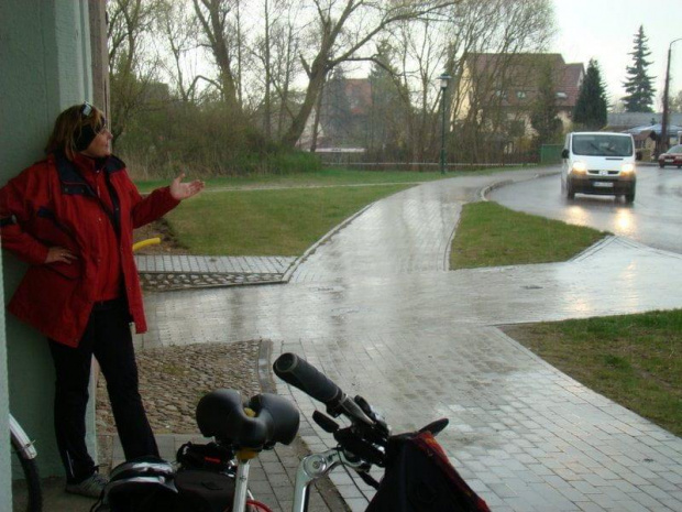 w Gartz po stronie niemieckiej złapała nas burza z takimi piorunami , że chyba nie pamiętam takiej ! :)))