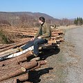 Postój w lesie.. z powodu pracy ekipy filmowej na leśnej drodze.