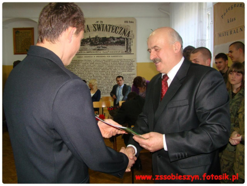 "Teraz idź, niech Cię wiedzie życia nić... " czyli pożegnanie maturzystów w Zespole Szkół w Sobieszynie-Brzozowej #Sobieszyn #Brzozowa