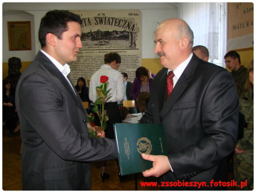 "Teraz idź, niech Cię wiedzie życia nić... " czyli pożegnanie maturzystów w Zespole Szkół w Sobieszynie-Brzozowej #Sobieszyn #Brzozowa