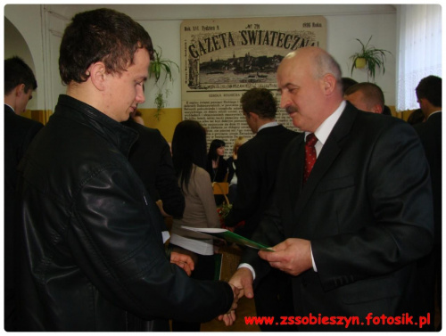 "Teraz idź, niech Cię wiedzie życia nić... " czyli pożegnanie maturzystów w Zespole Szkół w Sobieszynie-Brzozowej #Sobieszyn #Brzozowa