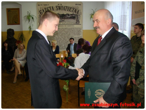 "Teraz idź, niech Cię wiedzie życia nić... " czyli pożegnanie maturzystów w Zespole Szkół w Sobieszynie-Brzozowej #Sobieszyn #Brzozowa