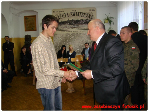 "Teraz idź, niech Cię wiedzie życia nić... " czyli pożegnanie maturzystów w Zespole Szkół w Sobieszynie-Brzozowej #Sobieszyn #Brzozowa