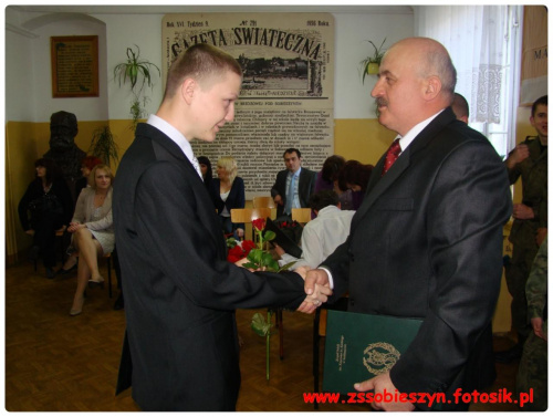 "Teraz idź, niech Cię wiedzie życia nić... " czyli pożegnanie maturzystów w Zespole Szkół w Sobieszynie-Brzozowej #Sobieszyn #Brzozowa