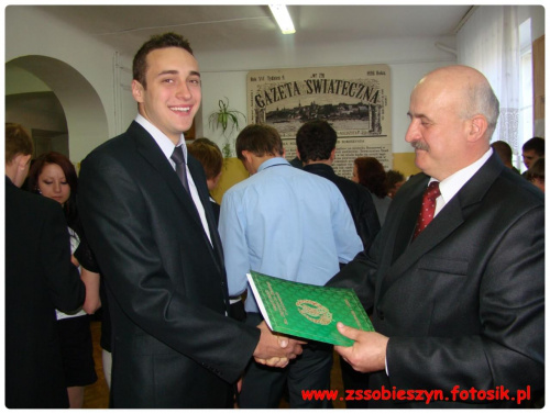 "Teraz idź, niech Cię wiedzie życia nić... " czyli pożegnanie maturzystów w Zespole Szkół w Sobieszynie-Brzozowej #Sobieszyn #Brzozowa