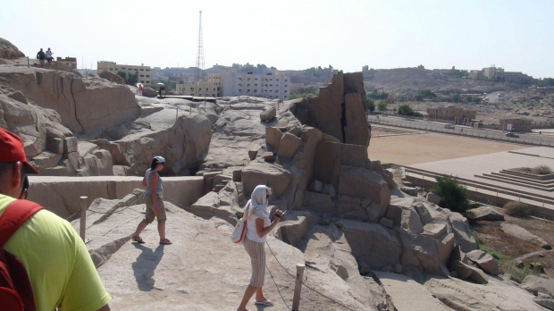 Asuan - Starożytne kamieniołomy w których znajduje się niedokończony obelisk #Asuan #Egipt #Obelisk