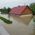 Godz. 14:24, dom sąsiada #Powódź2010 #Wisła