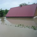 Godz. 15:32 dom sąsiada #Powódź2010 #Wisła