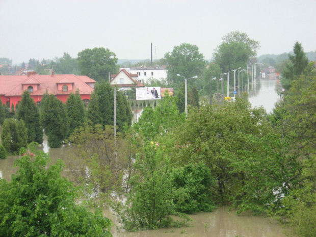 Godz. 15:42, widok z dachu domu #Powódź2010 #Wisła