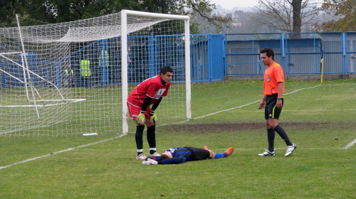 JKS Jarosław - Pogoń Leżajsk (1:4), 22.10.2011 r. - IV liga podkarpacka #IVLiga #jarosław #JKS #JKSJarosław #lezajsk #lezajsktm #leżajsk #PiłkaNożna #pogon #pogoń #PogońLeżajsk #seniorzy #sport