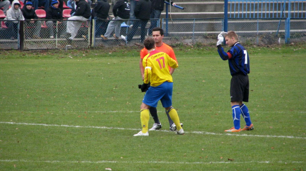 JKS Jarosław - Pogoń Leżajsk (1:4), 22.10.2011 r. - IV liga podkarpacka #IVLiga #jarosław #JKS #JKSJarosław #lezajsk #lezajsktm #leżajsk #PiłkaNożna #pogon #pogoń #PogońLeżajsk #seniorzy #sport