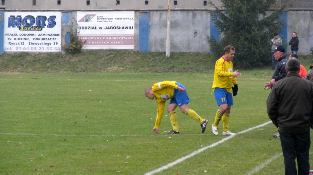 JKS Jarosław - Pogoń Leżajsk (1:4), 22.10.2011 r. - IV liga podkarpacka #IVLiga #jarosław #JKS #JKSJarosław #lezajsk #lezajsktm #leżajsk #PiłkaNożna #pogon #pogoń #PogońLeżajsk #seniorzy #sport