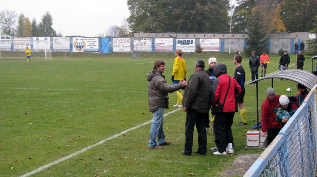 JKS Jarosław - Pogoń Leżajsk (1:4), 22.10.2011 r. - IV liga podkarpacka #IVLiga #jarosław #JKS #JKSJarosław #lezajsk #lezajsktm #leżajsk #PiłkaNożna #pogon #pogoń #PogońLeżajsk #seniorzy #sport