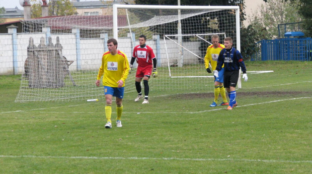 JKS Jarosław - Pogoń Leżajsk (1:4), 22.10.2011 r. - IV liga podkarpacka #IVLiga #jarosław #JKS #JKSJarosław #lezajsk #lezajsktm #leżajsk #PiłkaNożna #pogon #pogoń #PogońLeżajsk #seniorzy #sport