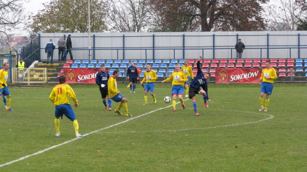 JKS Jarosław - Pogoń Leżajsk (1:4), 22.10.2011 r. - IV liga podkarpacka #IVLiga #jarosław #JKS #JKSJarosław #lezajsk #lezajsktm #leżajsk #PiłkaNożna #pogon #pogoń #PogońLeżajsk #seniorzy #sport