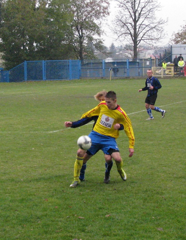 JKS Jarosław - Pogoń Leżajsk (1:4), 22.10.2011 r. - IV liga podkarpacka #IVLiga #jarosław #JKS #JKSJarosław #lezajsk #lezajsktm #leżajsk #PiłkaNożna #pogon #pogoń #PogońLeżajsk #seniorzy #sport