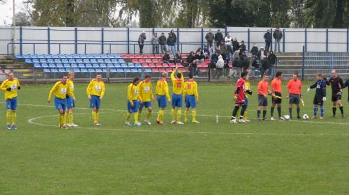 JKS Jarosław - Pogoń Leżajsk (1:4), 22.10.2011 r. - IV liga podkarpacka #IVLiga #jarosław #JKS #JKSJarosław #lezajsk #lezajsktm #leżajsk #PiłkaNożna #pogon #pogoń #PogońLeżajsk #seniorzy #sport