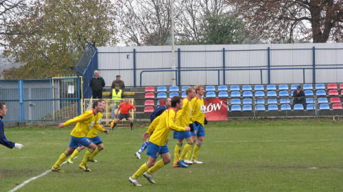 JKS Jarosław - Pogoń Leżajsk (1:4), 22.10.2011 r. - IV liga podkarpacka #IVLiga #jarosław #JKS #JKSJarosław #lezajsk #lezajsktm #leżajsk #PiłkaNożna #pogon #pogoń #PogońLeżajsk #seniorzy #sport