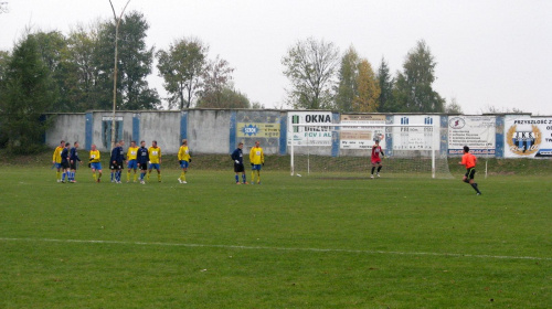 JKS Jarosław - Pogoń Leżajsk (1:4), 22.10.2011 r. - IV liga podkarpacka #IVLiga #jarosław #JKS #JKSJarosław #lezajsk #lezajsktm #leżajsk #PiłkaNożna #pogon #pogoń #PogońLeżajsk #seniorzy #sport