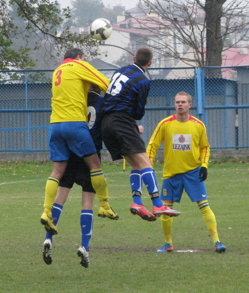 JKS Jarosław - Pogoń Leżajsk (1:4), 22.10.2011 r. - IV liga podkarpacka #IVLiga #jarosław #JKS #JKSJarosław #lezajsk #lezajsktm #leżajsk #PiłkaNożna #pogon #pogoń #PogońLeżajsk #seniorzy #sport