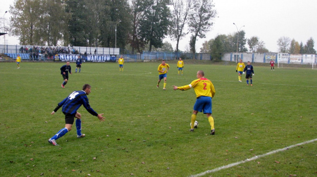 JKS Jarosław - Pogoń Leżajsk (1:4), 22.10.2011 r. - IV liga podkarpacka #IVLiga #jarosław #JKS #JKSJarosław #lezajsk #lezajsktm #leżajsk #PiłkaNożna #pogon #pogoń #PogońLeżajsk #seniorzy #sport