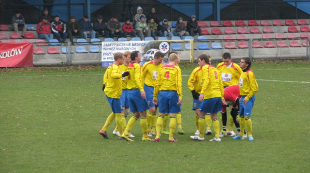 JKS Jarosław - Pogoń Leżajsk (1:4), 22.10.2011 r. - IV liga podkarpacka #IVLiga #jarosław #JKS #JKSJarosław #lezajsk #lezajsktm #leżajsk #PiłkaNożna #pogon #pogoń #PogońLeżajsk #seniorzy #sport