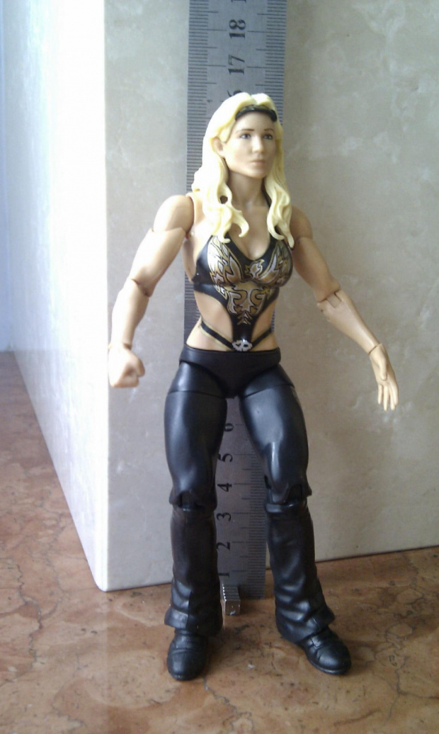 action figure Beth Phoenix