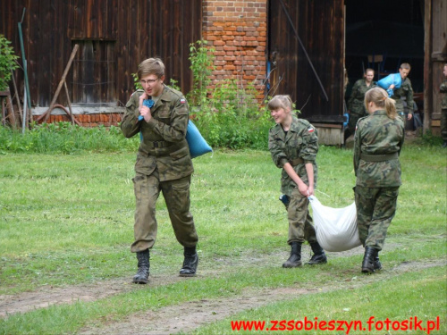 Pierwsze zdjęcia z przygotowan do Dnia Otwartych Drzwi w Zespole Szkół im. Kajetana hr. Kickiego w Sobieszynie-Brzozowej #Sobieszyn #Brzozowa #ZespółSzkółWSobieszynie #KlasaWojskowa