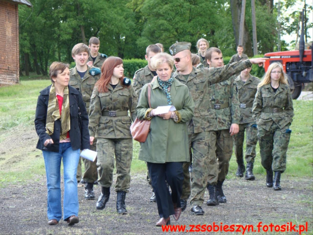 Dzień Otwartych Drzwi w Zespole Szkół w Sobieszynie-Brzozowej #Sobieszyn #Brzozowa #ZespółSzkółWSobieszynie #KlasaWojskowa