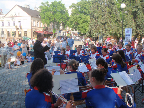 Występ na festynie - osiedle Gołębiów oraz koncert przedkonkursowy - plac Corazziego w Radomiu. #RMOD #Grandioso #MDK #Radom