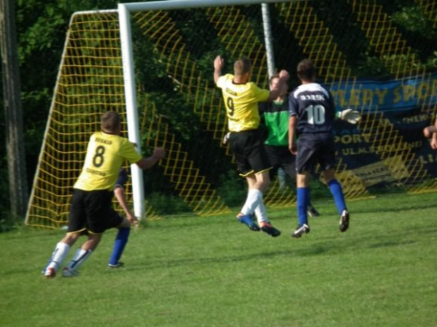 Beskid Żegocina vs Borek
5:1 #beskid #żegocina #borek #mecz #piłka #nożna